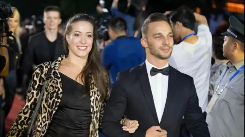 Barna Lilla &eacute;s t&aacute;ncpartnere, Budai Attila